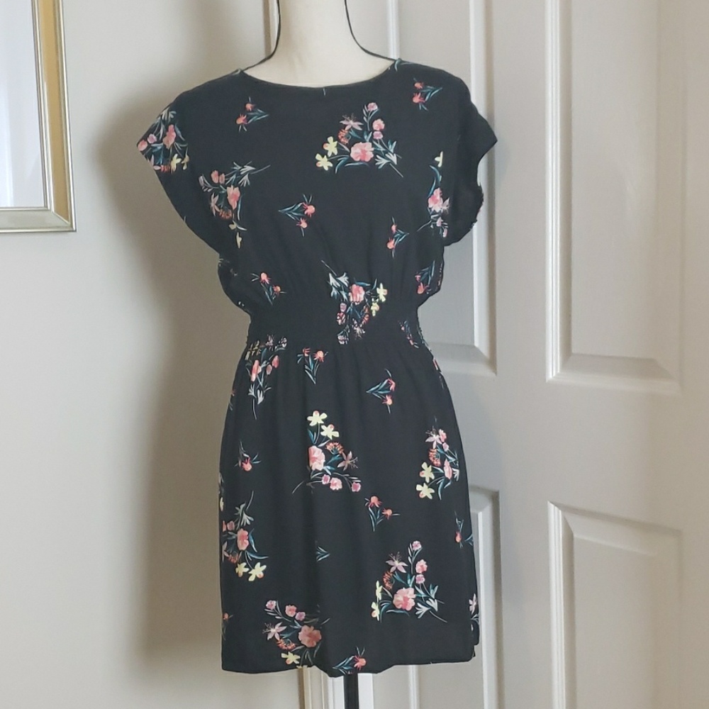 NWT FLORAL DRESS